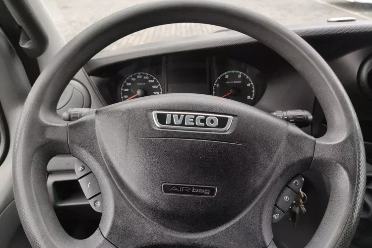 Iveco Daily 70C18 V H zdjęcie 26