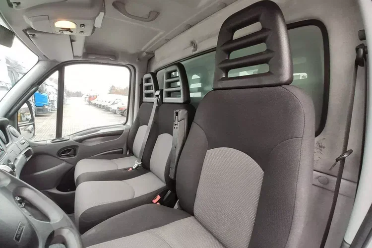Iveco Daily 70C18 V H zdjęcie 28