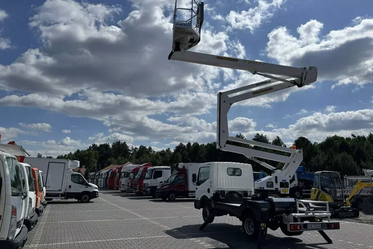 Nissan Cabstar zdjęcie 18