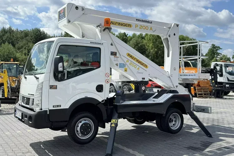 Nissan Cabstar zdjęcie 3