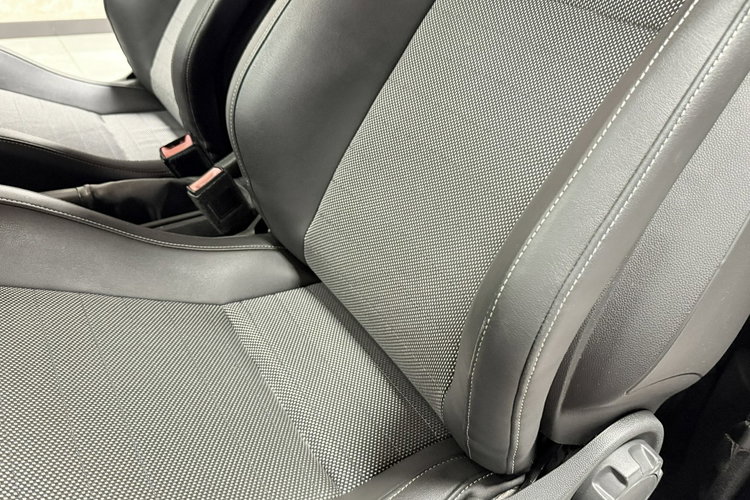 Opel Corsa 1.6 TURBO OPC 192KM Alu 17 RECARO VADER Navi SportAuspuff zdjęcie 32