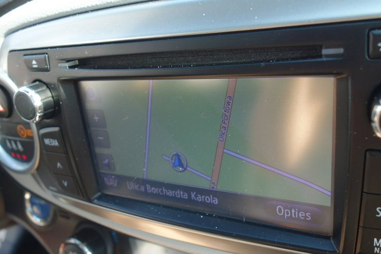 Toyota Yaris Nowa Bateria Stan Bdb zdjęcie 21