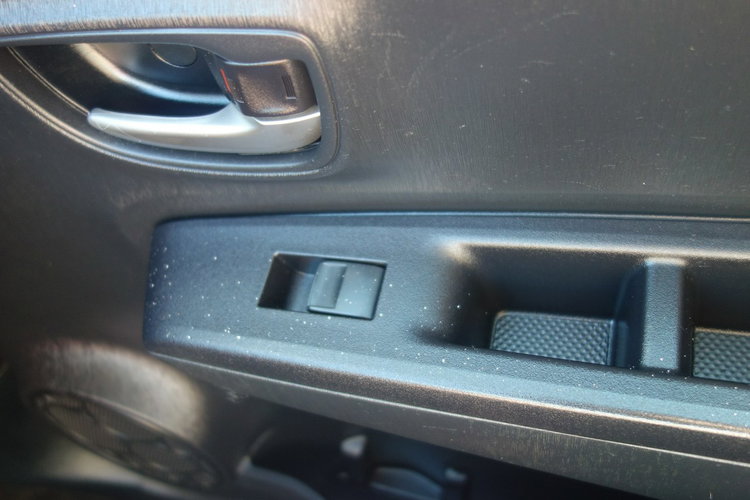 Toyota Yaris Nowa Bateria Stan Bdb zdjęcie 25