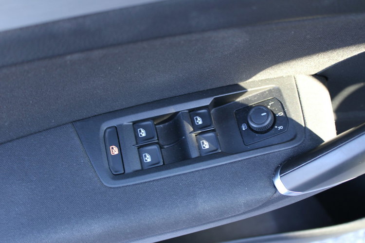 Volkswagen Touran EVO Comfortline DSG netto 77154 PLN Gwarancja SalonPL zdjęcie 16