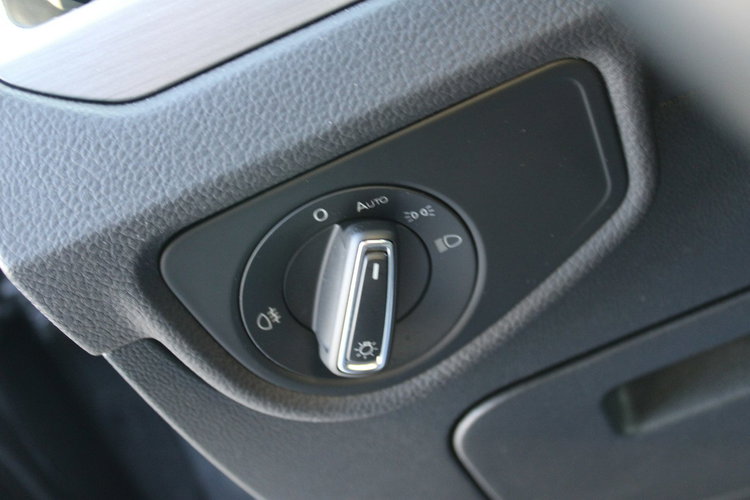 Volkswagen Touran EVO Comfortline DSG netto 77154 PLN Gwarancja SalonPL zdjęcie 17