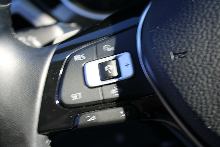 Volkswagen Touran EVO Comfortline DSG netto 77154 PLN Gwarancja SalonPL zdjęcie 18