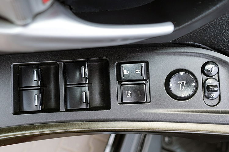 Honda Civic MAX OPCJA 1.8i Executive Szklany Dach+Skóra+Xenon 1WŁ. KRAJ Bezwyp 4x2 zdjęcie 28