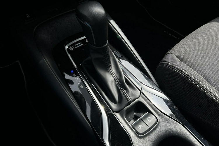 Toyota Corolla 1.8 Hybrid COMFORT TECH, salon Polska, gwarancja, FV23% zdjęcie 17