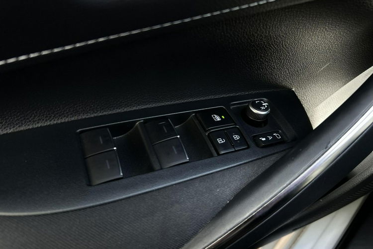 Toyota Corolla 1.8 Hybrid COMFORT TECH, salon Polska, gwarancja, FV23% zdjęcie 19