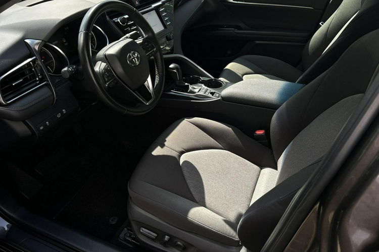 Toyota Camry 2.5 HSD COMFORT, salon Polska, gwarancja, FV23% zdjęcie 10