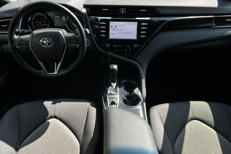 Toyota Camry 2.5 HSD COMFORT, salon Polska, gwarancja, FV23% zdjęcie 3