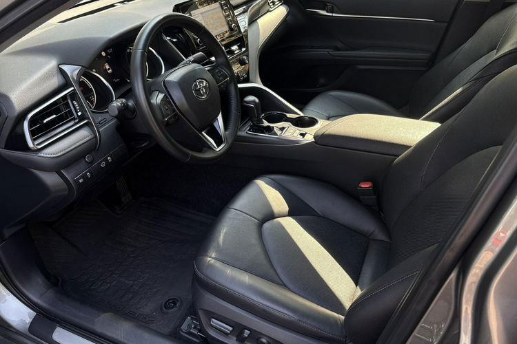 Toyota Camry 2.5 HYBRID COMFORT BUSINESS, salon Polska, gwarancja, FV23% zdjęcie 13