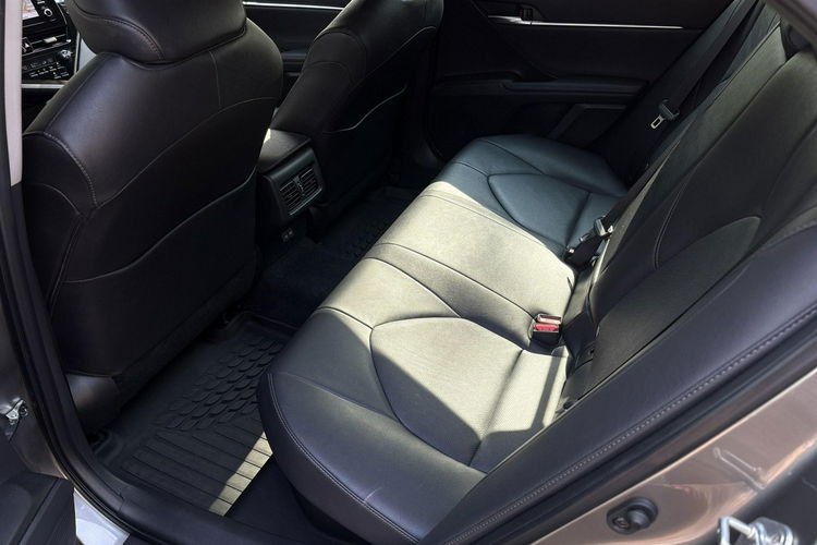 Toyota Camry 2.5 HYBRID COMFORT BUSINESS, salon Polska, gwarancja, FV23% zdjęcie 14