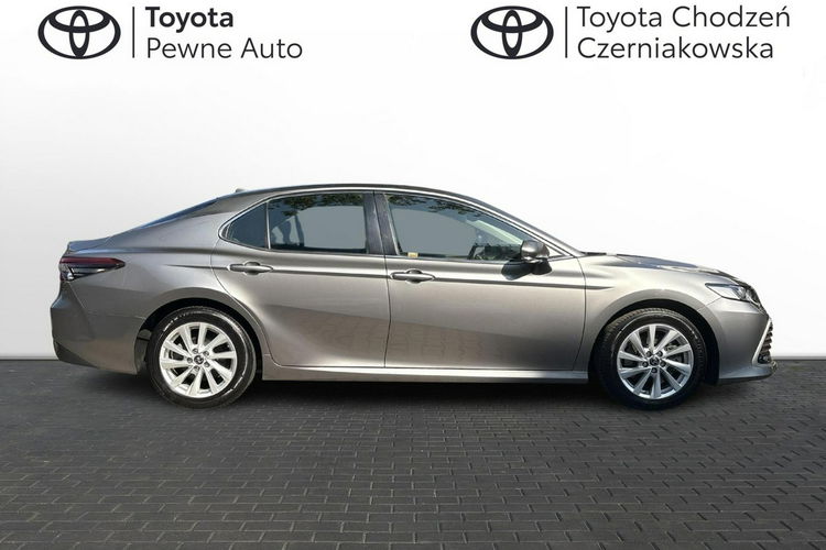 Toyota Camry 2.5 HYBRID COMFORT BUSINESS, salon Polska, gwarancja, FV23% zdjęcie 7