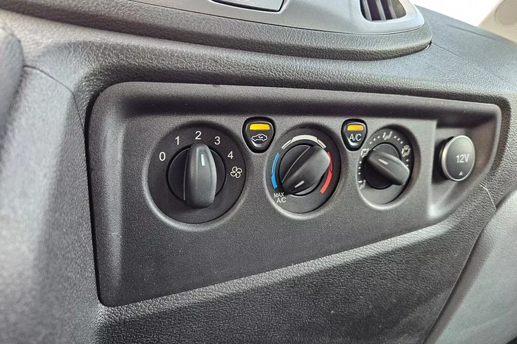 Ford transit L3H2 74999zł NETTO Brygadówka 6 osób 2.0TdCi/170KM zdjęcie 34