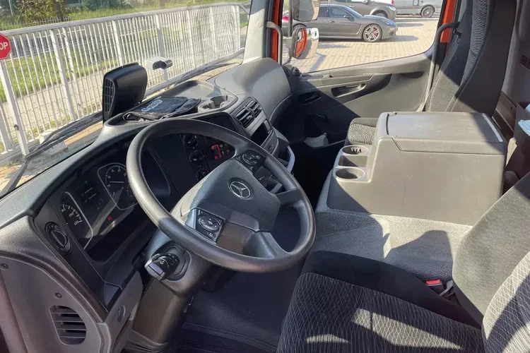 Mercedes ATEGO 1218 zdjęcie 13