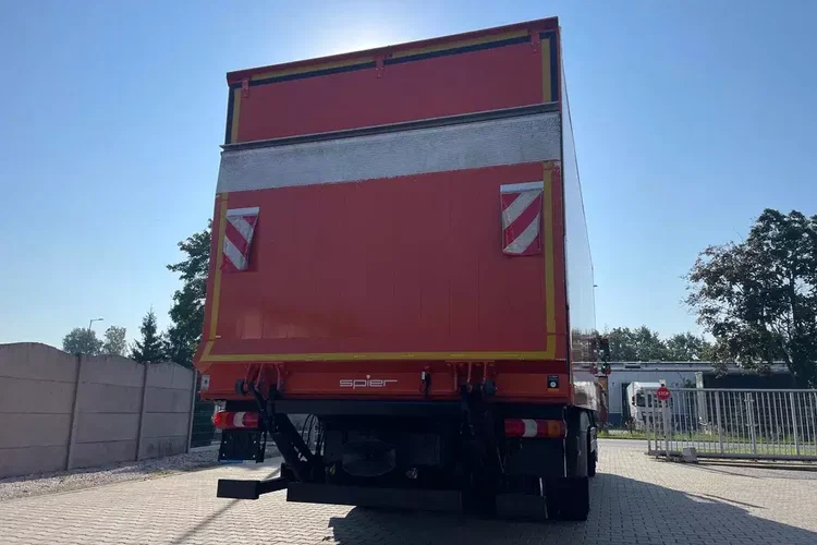 Mercedes ATEGO 1218 zdjęcie 8