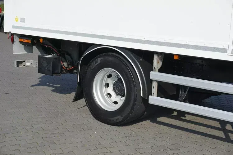 MAN TGM / 18.290 / ACC / EURO 6 / KONTENER + WINDA / 18 PALET zdjęcie 37