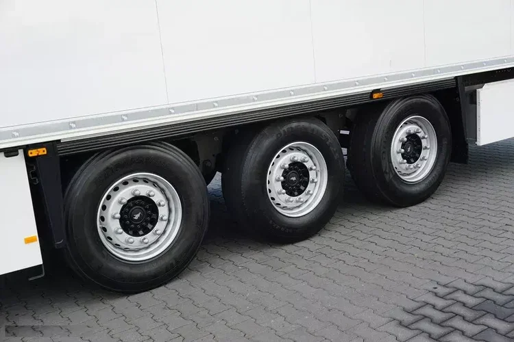 CHŁODNIA / SCHMITZ CARGOBULL TKM / MULTITEMPERATURA zdjęcie 8
