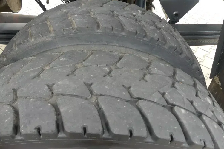 Renault MIDLUM 180 4x4 / WYWROTKA + HDS HIAB SKŁADANY W Z / zdjęcie 14