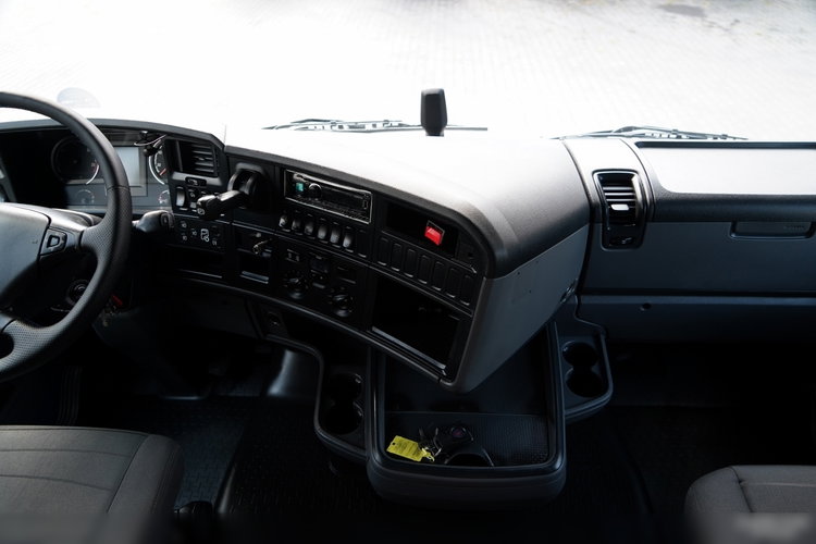 Scania R 410 / 6X2 / CHŁODNIA / SOLÓWKA / AGREGAT CARRIER / MULTITEMPERATURA / WINDA DHOLLANDIA / OŚ PODNOSZONA /  zdjęcie 30