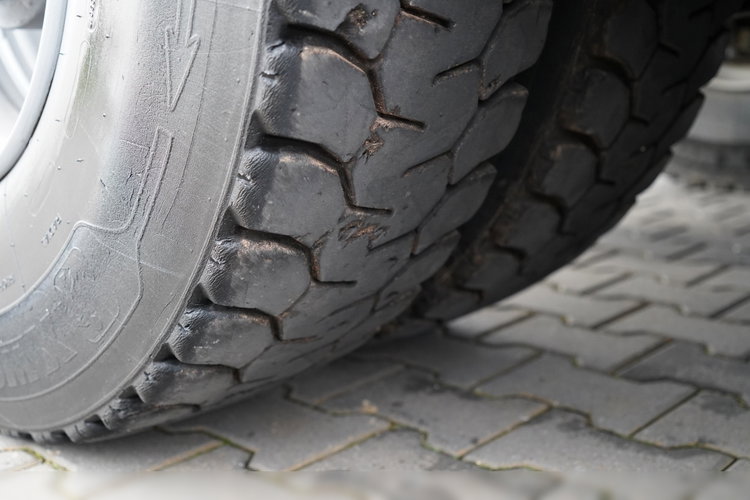 Renault K 480 / 6x4 / WYWROTKA DWUSTRONNA 5.2 M / HYDROBURTA / KLAPO-DRZWI / PO KONTRAKCIE SERWISOWYM zdjęcie 36