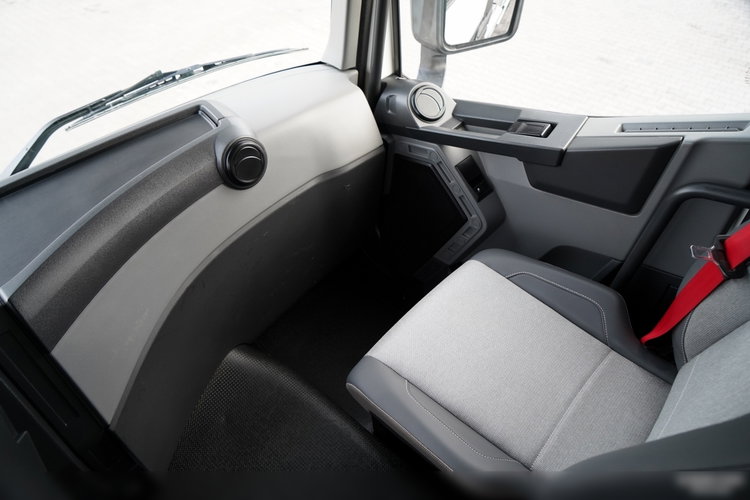 Renault K 480 / 6x4 / WYWROTKA DWUSTRONNA 5.2 M / HYDROBURTA / KLAPO-DRZWI / PO KONTRAKCIE SERWISOWYM zdjęcie 47