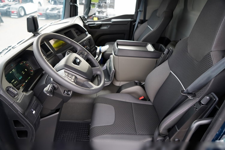 MAN TGS 41.480 / 8X8 / WYWROTKA / AUTOMAT / FABRYCZNIE NOWY / BARDZO BOGATE WYPOSAŻENIE / zdjęcie 36