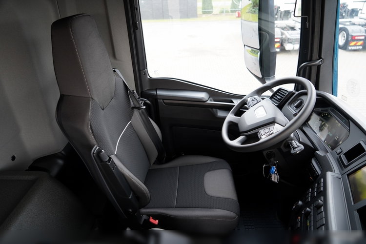 MAN TGS 41.480 / 8X8 / WYWROTKA / AUTOMAT / FABRYCZNIE NOWY / BARDZO BOGATE WYPOSAŻENIE / zdjęcie 38