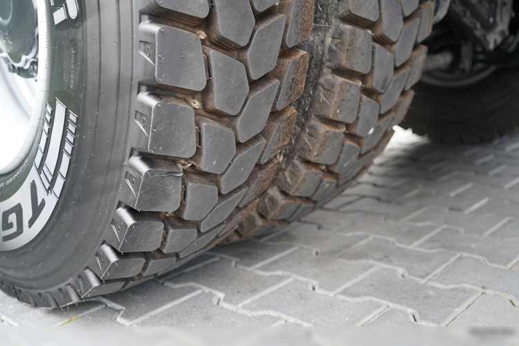 MAN TGS 41.480 / 8X6 / WYWROTKA / AUTOMAT / FABRYCZNIE NOWY / BARDZO BOGATE WYPOSAŻENIE / zdjęcie 32