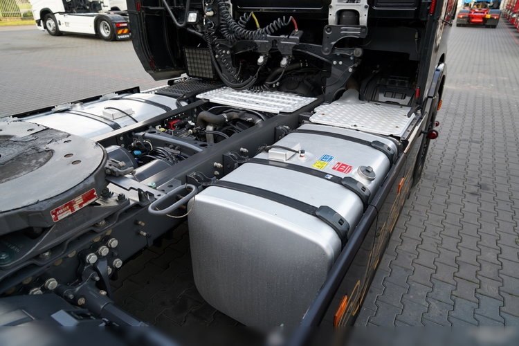 Scania S 500 / RETARDER / KLIMA POSTOJOWA / CAŁA NA PODUSZKACH / OPONY 100% / NAVI / PO KONTRAKCIE SERWISOWYM zdjęcie 19