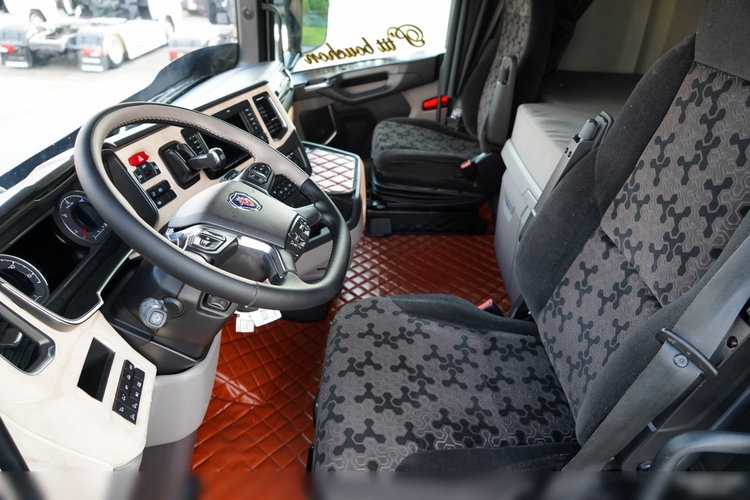 Scania S 500 / RETARDER / KLIMA POSTOJOWA / CAŁA NA PODUSZKACH / OPONY 100% / NAVI / PO KONTRAKCIE SERWISOWYM zdjęcie 27