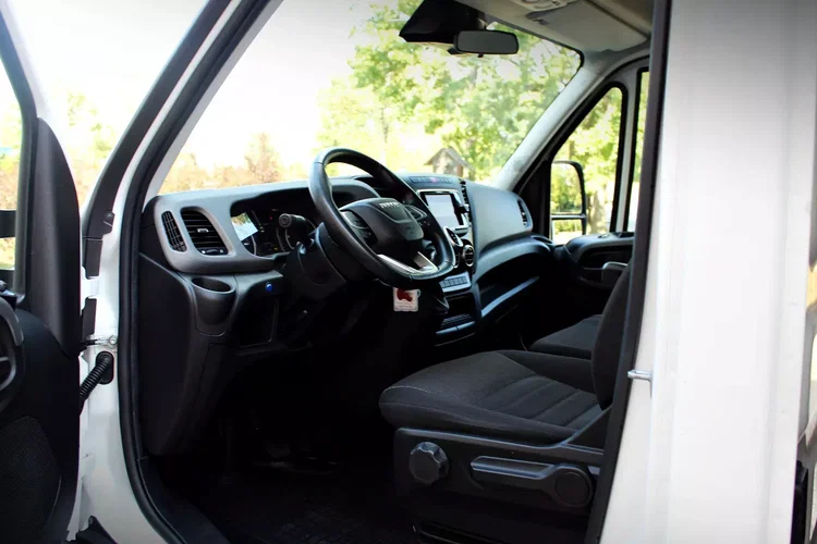 Iveco Daily 35S18 kontener 9eu palet + winda Dhollandia750kg zdjęcie 21