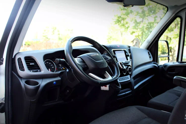 Iveco Daily 35S18 kontener 9eu palet + winda Dhollandia750kg zdjęcie 23