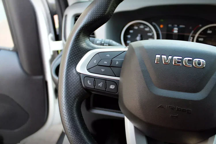 Iveco Daily 35S18 kontener 9eu palet + winda Dhollandia750kg zdjęcie 24