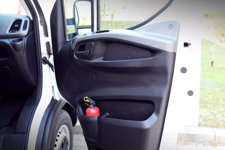 Iveco Daily 35S18 kontener 9eu palet + winda Dhollandia750kg zdjęcie 29