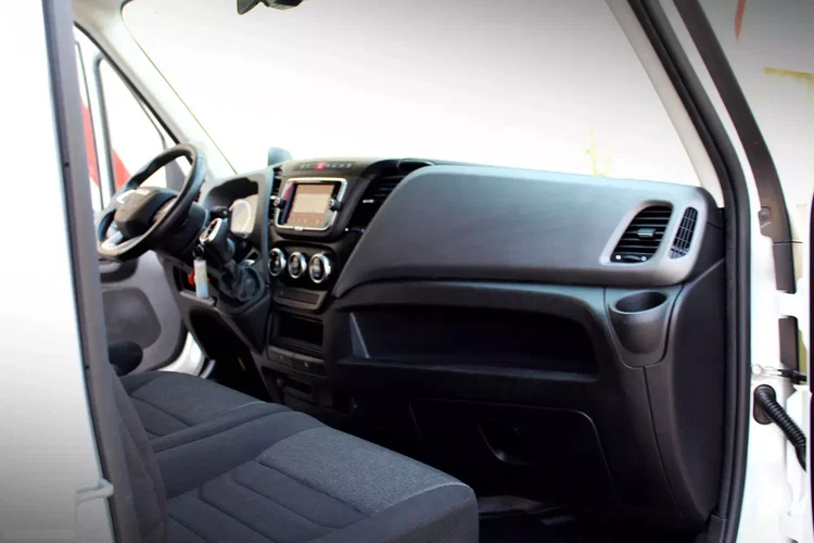 Iveco Daily 35S18 kontener 9eu palet + winda Dhollandia750kg zdjęcie 30