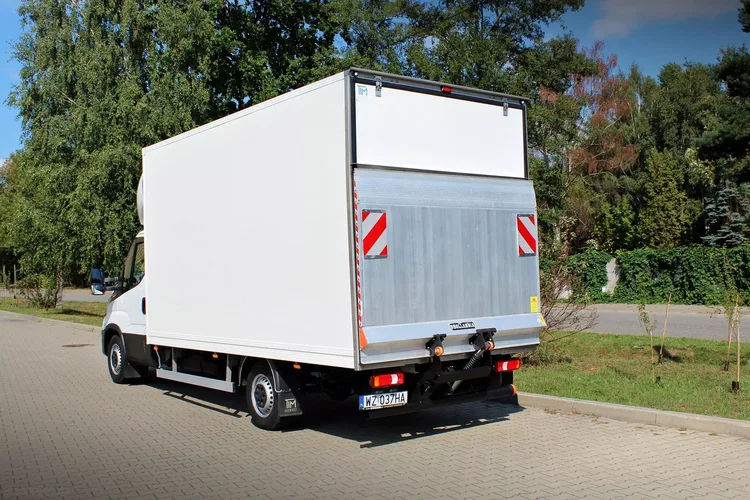 Iveco Daily 35S18 kontener 9eu palet + winda Dhollandia750kg zdjęcie 7