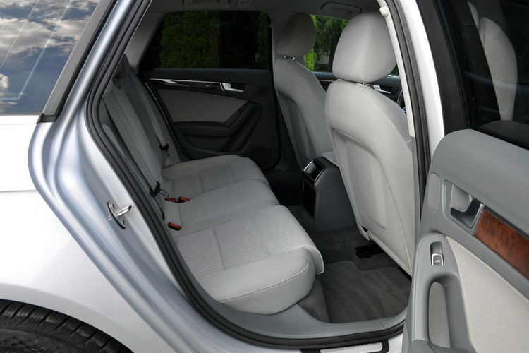 Audi A4 3.0TDI(204KM) Lift Bi-Xenon Led Klimatronik Chrom Parktronik Alu16"ASO zdjęcie 19