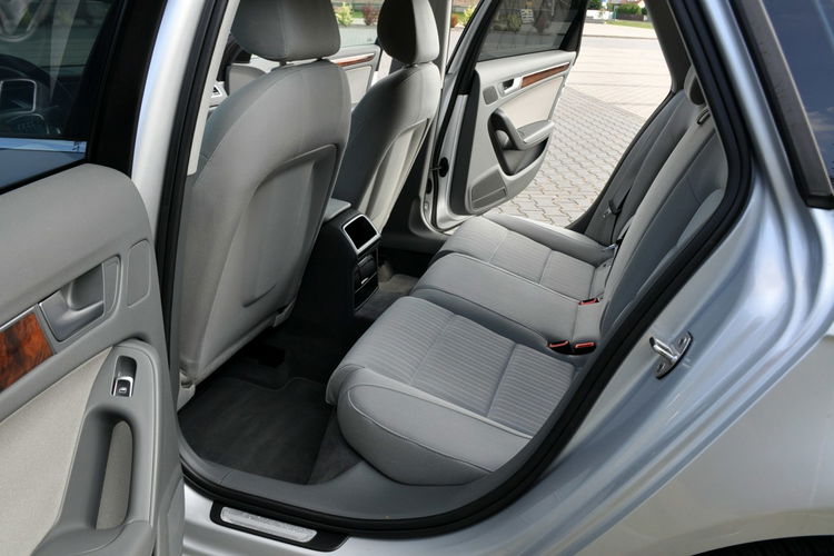 Audi A4 3.0TDI(204KM) Lift Bi-Xenon Led Klimatronik Chrom Parktronik Alu16"ASO zdjęcie 20