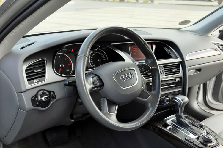 Audi A4 3.0TDI(204KM) Lift Bi-Xenon Led Klimatronik Chrom Parktronik Alu16"ASO zdjęcie 22