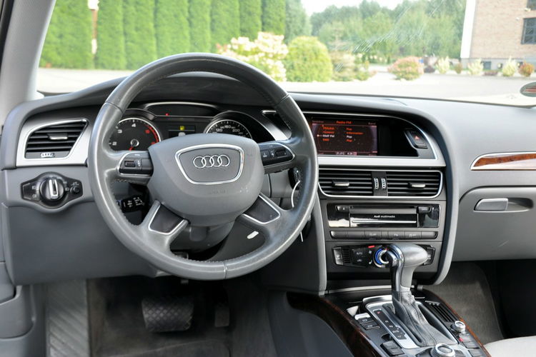 Audi A4 3.0TDI(204KM) Lift Bi-Xenon Led Klimatronik Chrom Parktronik Alu16"ASO zdjęcie 29