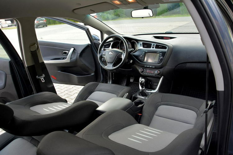 Kia Cee'd Lift Duża Navi Kamera Ledy Klimatronic Grzana kierownica Parktronic zdjęcie 19