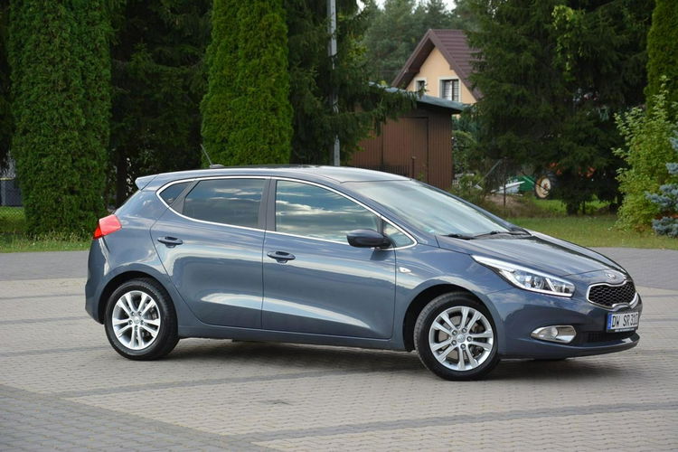 Kia Cee'd Lift Duża Navi Kamera Ledy Klimatronic Grzana kierownica Parktronic zdjęcie 4