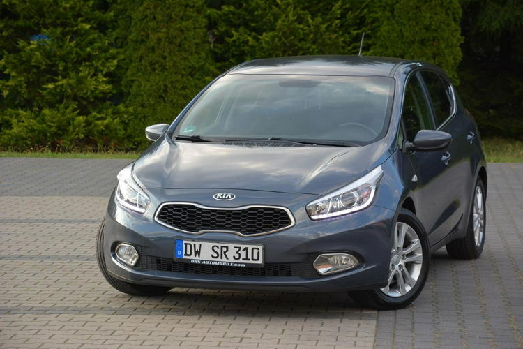 Kia Cee'd Lift Duża Navi Kamera Ledy Klimatronic Grzana kierownica Parktronic zdjęcie 9