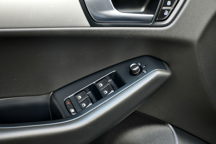 Audi Q5 2.0TDI(143KM) 2xS-Line Navi MMI Panorama Welur Klimatronik Alu18"ASO zdjęcie 37