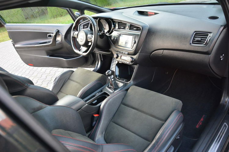 Kia Pro Cee'd GT Navi Panorama Ledy Bixenon Skóry Recaro Kamera Grzana kierownica zdjęcie 18