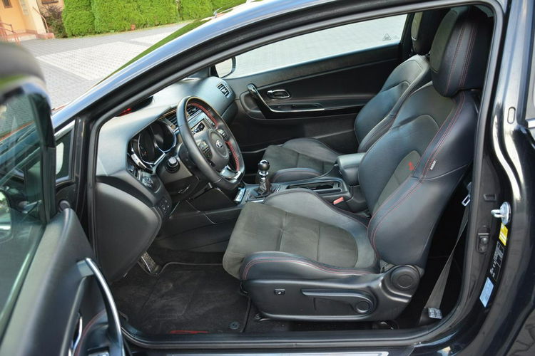 Kia Pro Cee'd GT Navi Panorama Ledy Bixenon Skóry Recaro Kamera Grzana kierownica zdjęcie 19