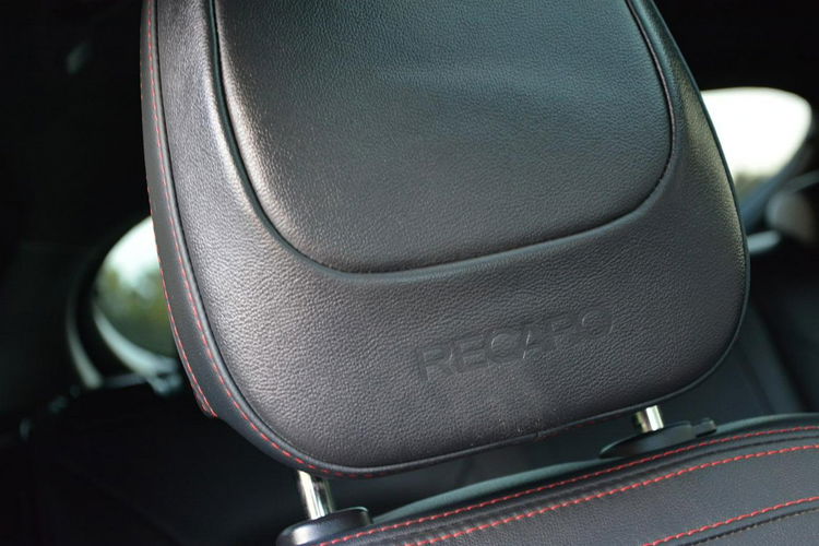 Kia Pro Cee'd GT Navi Panorama Ledy Bixenon Skóry Recaro Kamera Grzana kierownica zdjęcie 21