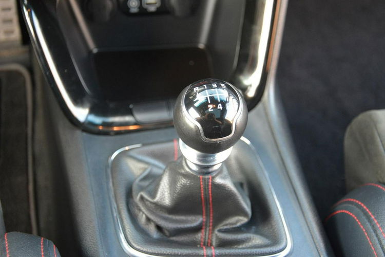 Kia Pro Cee'd GT Navi Panorama Ledy Bixenon Skóry Recaro Kamera Grzana kierownica zdjęcie 30